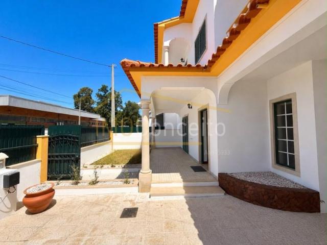 Casa venda em Entroncamento, São João Baptista