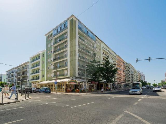 Apartamento venda em Bairro de São Miguel, Lisboa