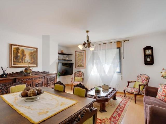 Apartamento venda em Santa Clara, Lisboa