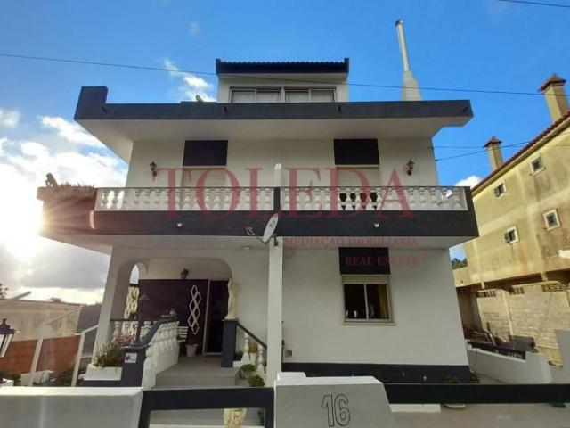 Casa venda em Bairro dos CTT, Odivelas