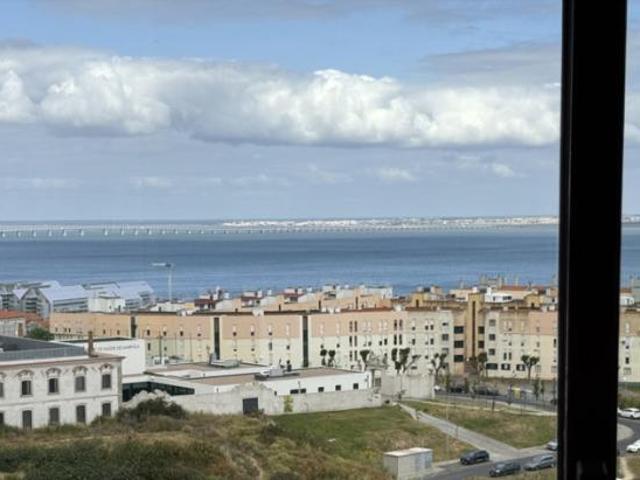 Apartamento alugar em Bairro do Condado, Lisboa