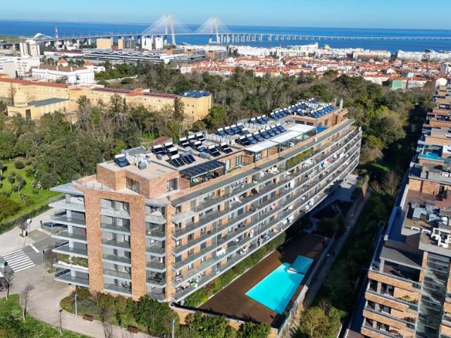 Apartamento venda em Santiago Dos Velhos, Lisboa