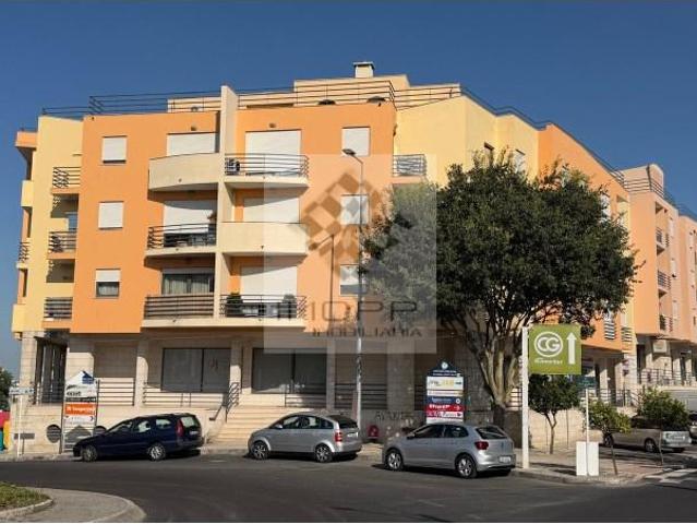 Apartamento venda em Santiago Dos Velhos, Lisboa