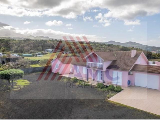 Casa venda em Açores, Madalena