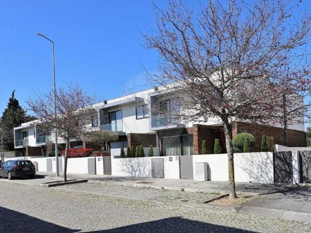 Casa venda em Maia, Barca