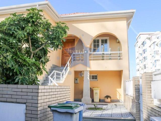 Casa venda em Maia, Gueifães