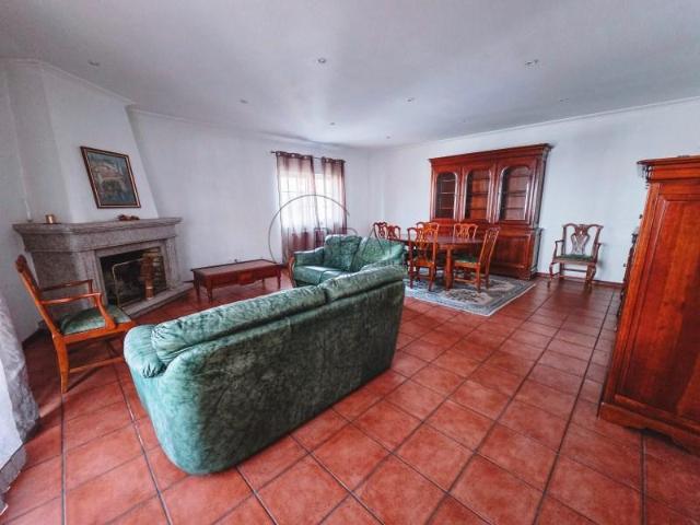 Casa venda em Mourilhe, Viseu