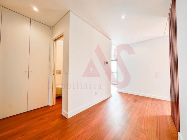 Apartamento alugar em Basílio Teles, Porto