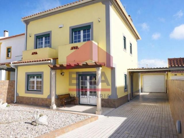 Casa venda em Olho Marinho, Óbidos