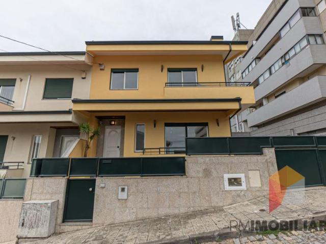 Casa venda em Fânzeres e São Pedro da Cova, Gondomar