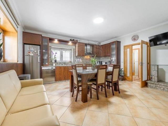 Casa venda em Póvoa De Lanhoso, Braga