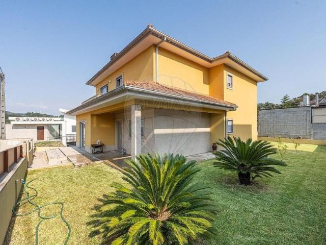 Casa venda em Póvoa De Lanhoso, Braga