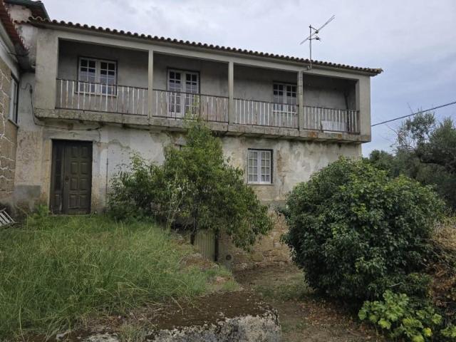 Terreno venda em Couto Do Mosteiro, Viseu