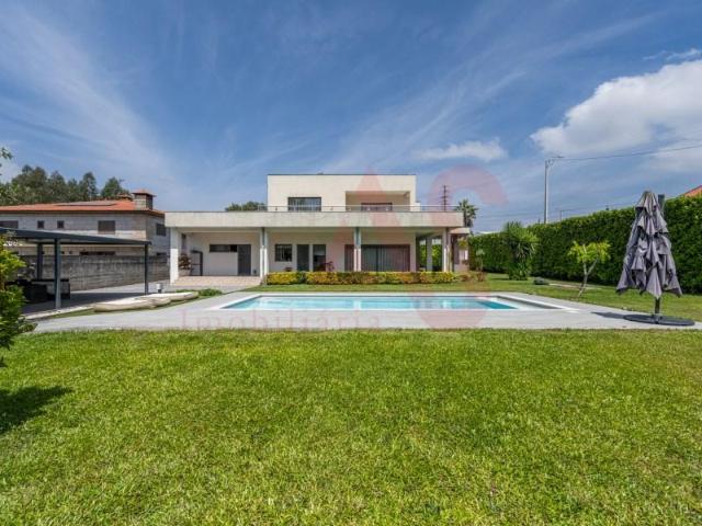 Casa venda em Santo Tirso, Porto