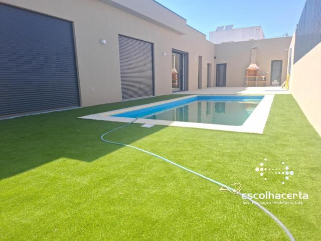 Casa venda em Azeitão (São Lourenço e São Simão), Setúbal