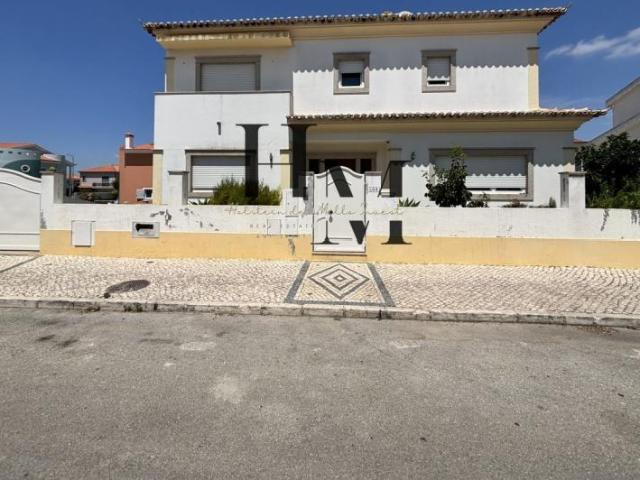 Casa venda em Azeitão (São Lourenço e São Simão), Setúbal