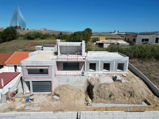 Casa venda em Varatojo, Torres Vedras