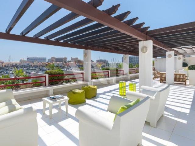 Apartamento venda em Quarteira, Loulé