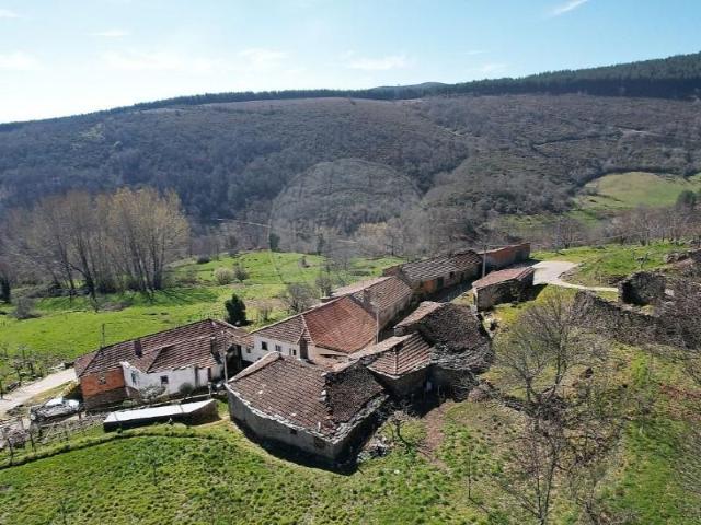 Casa venda em Edroso, Bragança