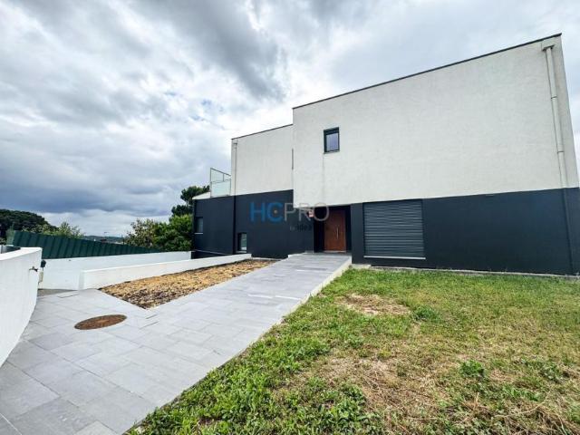 Casa venda em Faíl e Vila Chã de Sá, Viseu