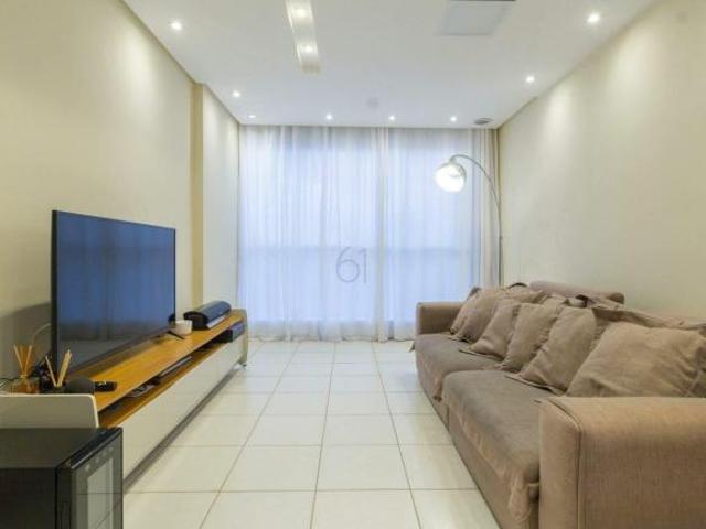 Apartamento venda em Região Geográfica Imediata do Distrito Federal, Região Integrada de Desenvolvimento do Distrito Federal e Entorno