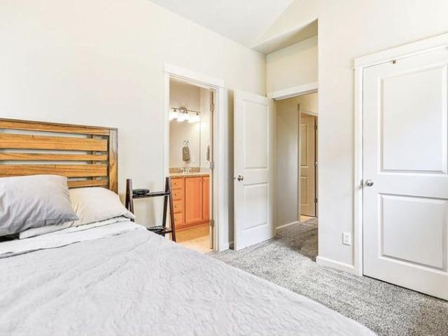 Room for rent in Oregonia