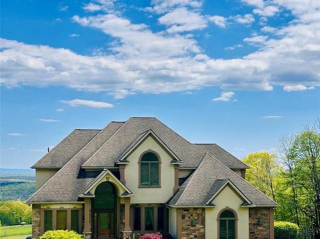 House for sale in Bloomingburg, New York