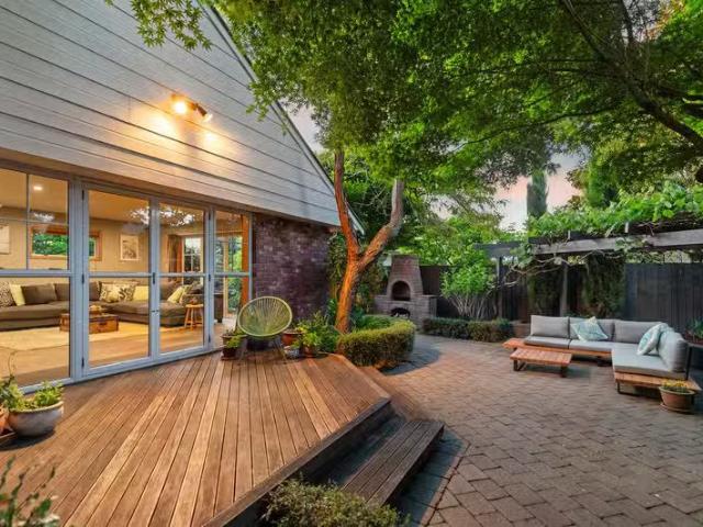 House for sale in Chaslands, Canterbury