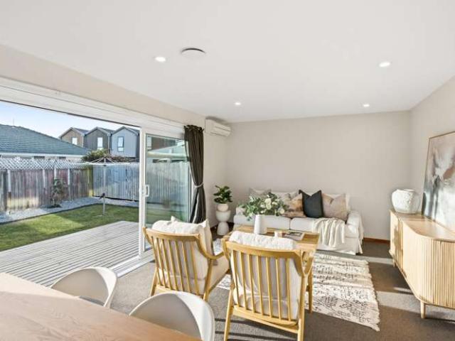Apartment for sale in Heathcote, Canterbury
