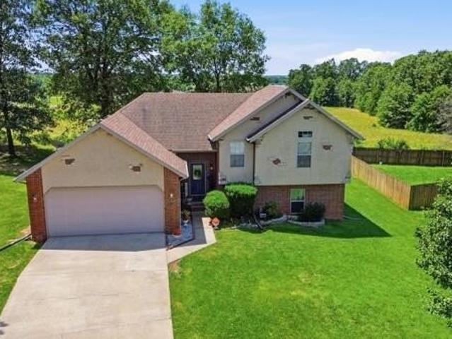 House for sale in Barry, Missouri