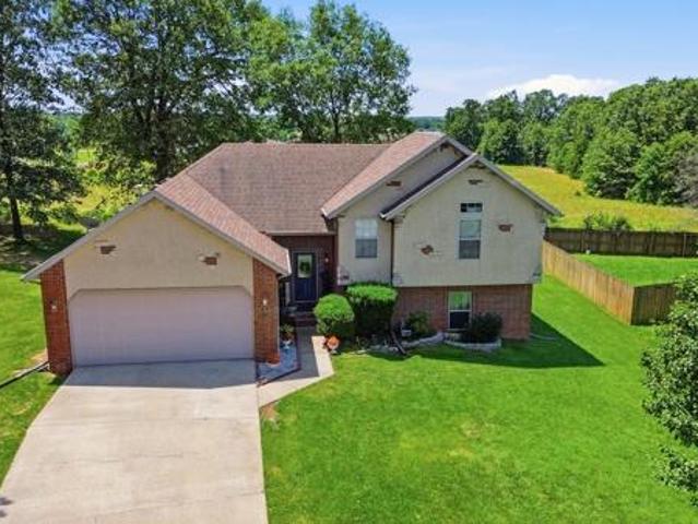 House for sale in Monett, Missouri