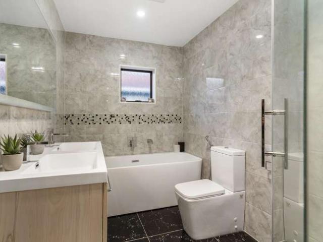 House for sale in Paremoremo, Oroua County