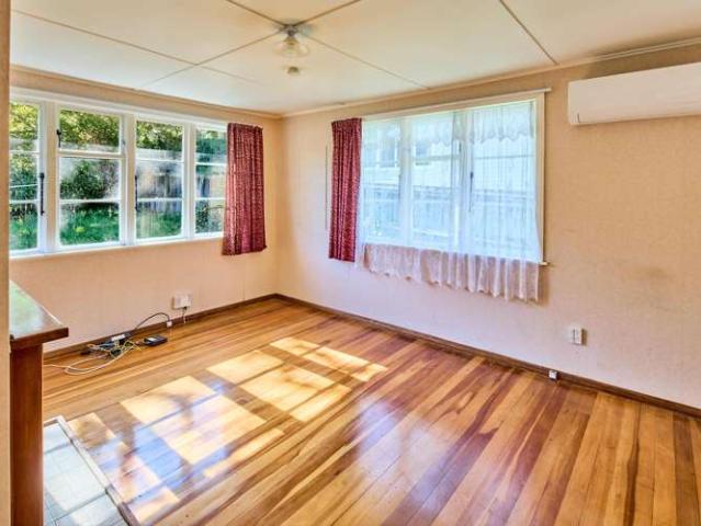House for sale in Days Bay, Wellington