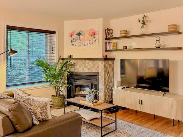 Apartment for rent in Laval-ouest, Quebec
