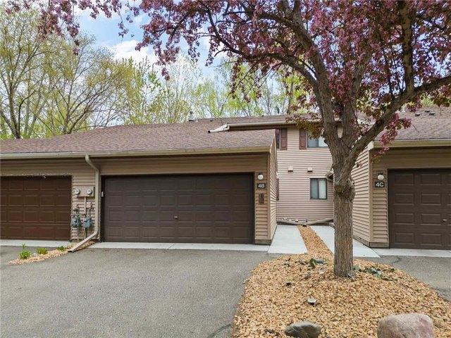 Townhouse for sale in Circle Pines, Minnesota