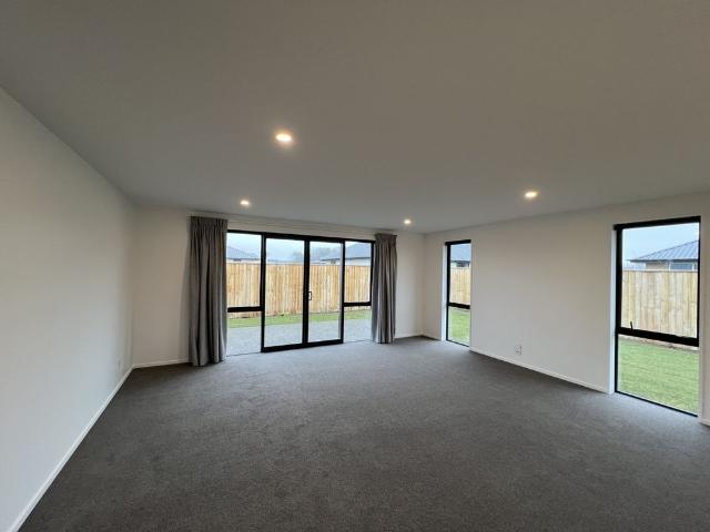 House for rent in Chaslands, Canterbury