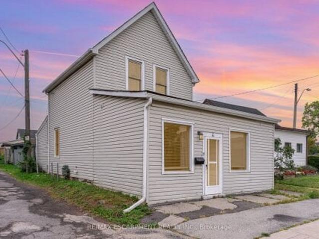 House for sale in Ancaster, Ontario