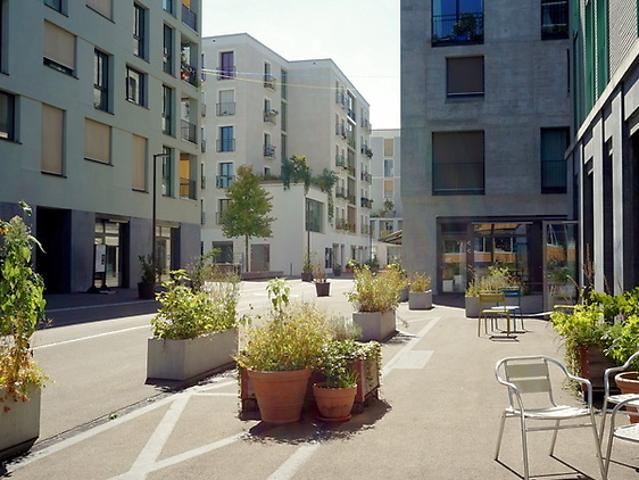 Apartment mieten in Einigen, Zürich