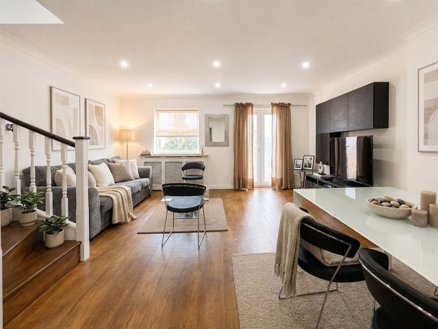 House for rent in Colney Hatch, Greater London