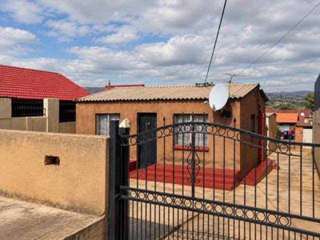 House for sale in Atteridgeville, City of Tshwane Metropolitan Municipality