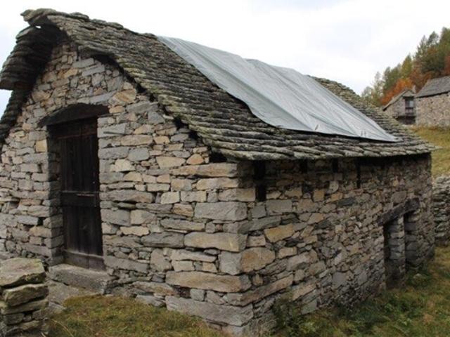 Zweifamilienhaus kaufen in Maggia, Tessin