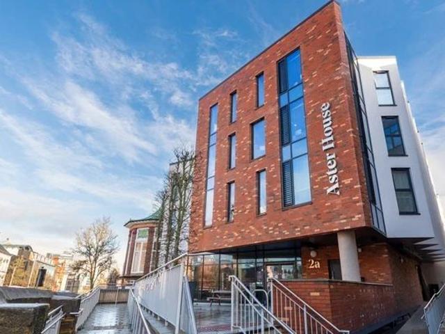 Studio for rent in Queen's Quarter, Northern Ireland