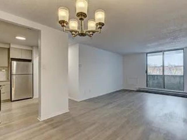 Apartment for rent in Cote-saint-luc, Quebec