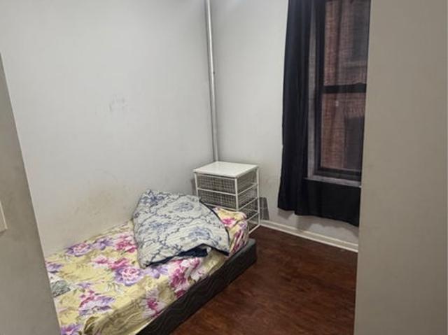 Room for rent in Arverne, New York