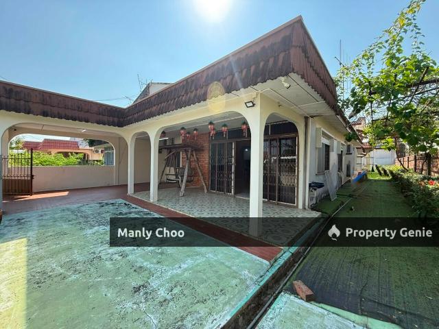 Terraced House for rent in Malaka
