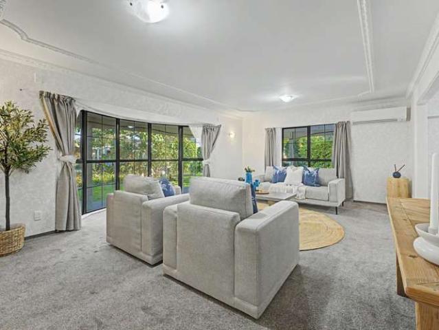 House for sale in Chaslands, Canterbury