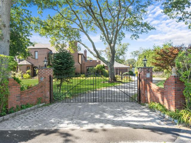 House for sale in Bayport, New York