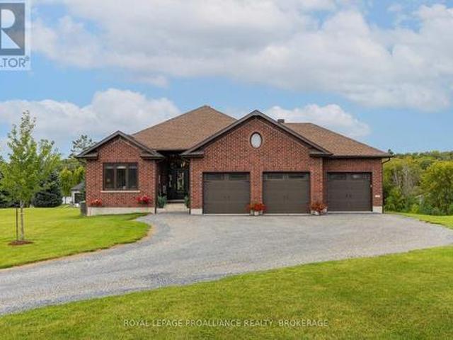 House for sale in South Frontenac, Ontario