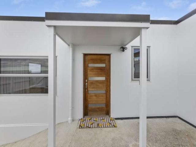 House for sale in Otakou