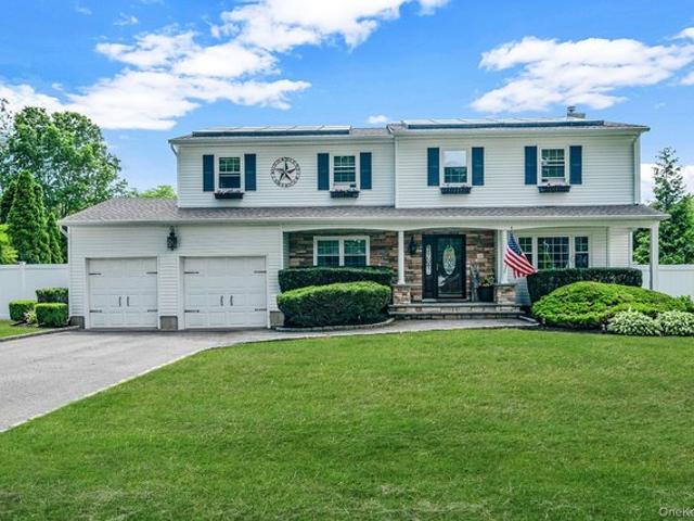 House for sale in Centereach, New York